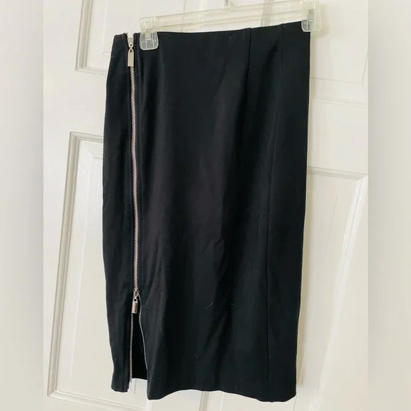 Jennifer Lopez Zipper Front Black Skirt - Picture 1 of 4
